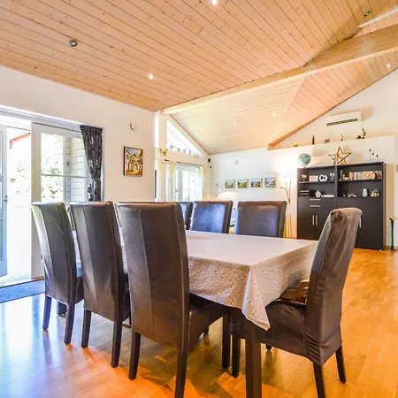 Holiday home Stunning In Toftlund With Wifi