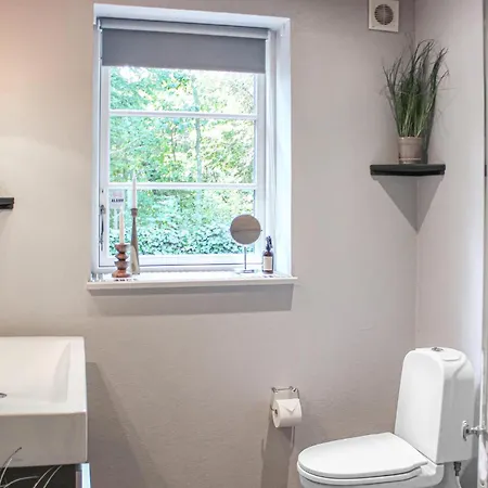 Vestskoven Iii 度假居 *