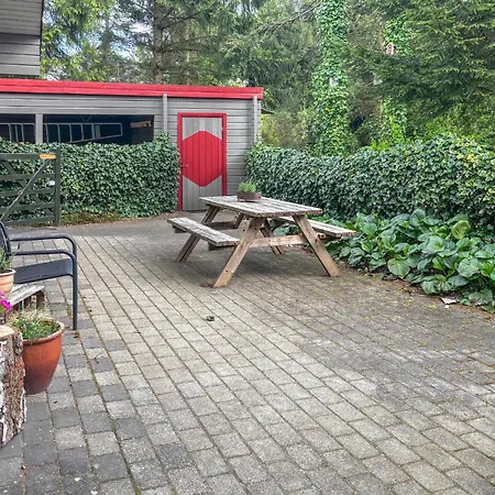 Lovely Home In Toftlund With Wifi